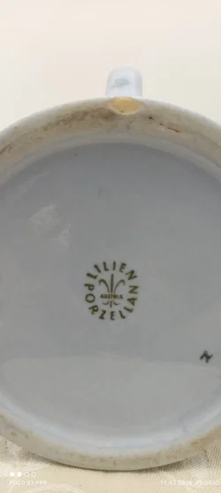 Lilien Porzellan Kanne | Zeitloser Porzellan-Klassiker - Bild 6