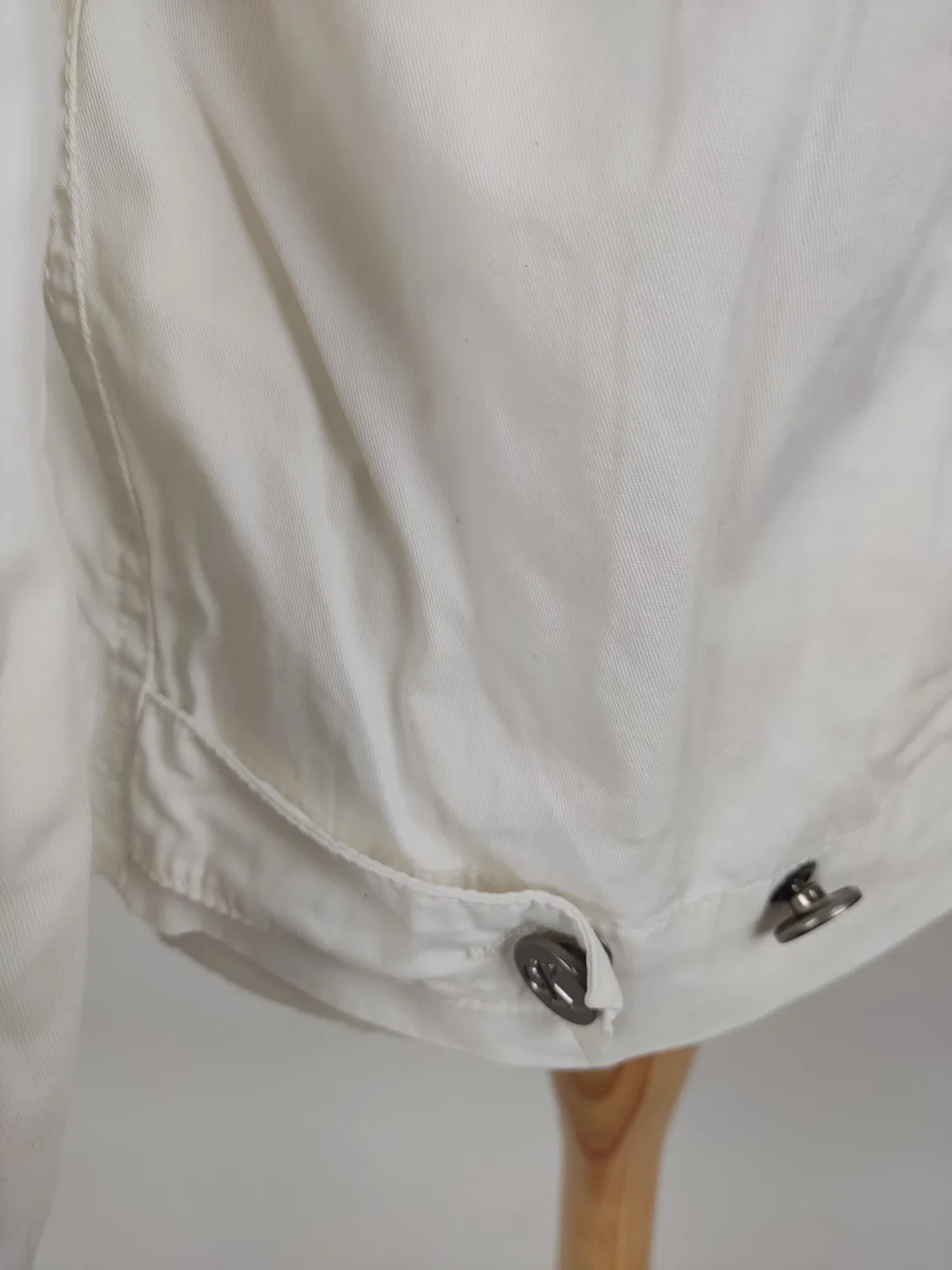 Jacke "Calvin Klein Jeans", langarm mit Kragen, weiß mit Taschen, Größe S – Bild 6