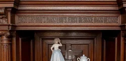 Vintage Historischer Vollholzschrank – Neorenaissance um 1882 - Bild 2
