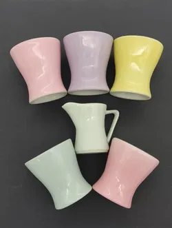  Wertvolles Lillienporzellan, Eierbecher 