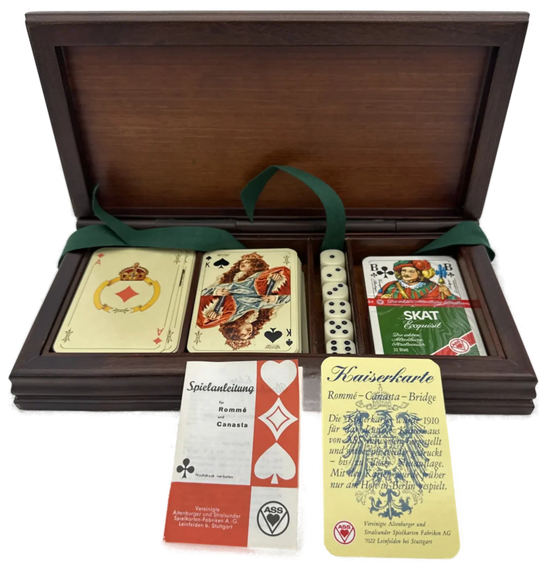 Holz-Kartenbox mit Klappdeckel – Bild 1
