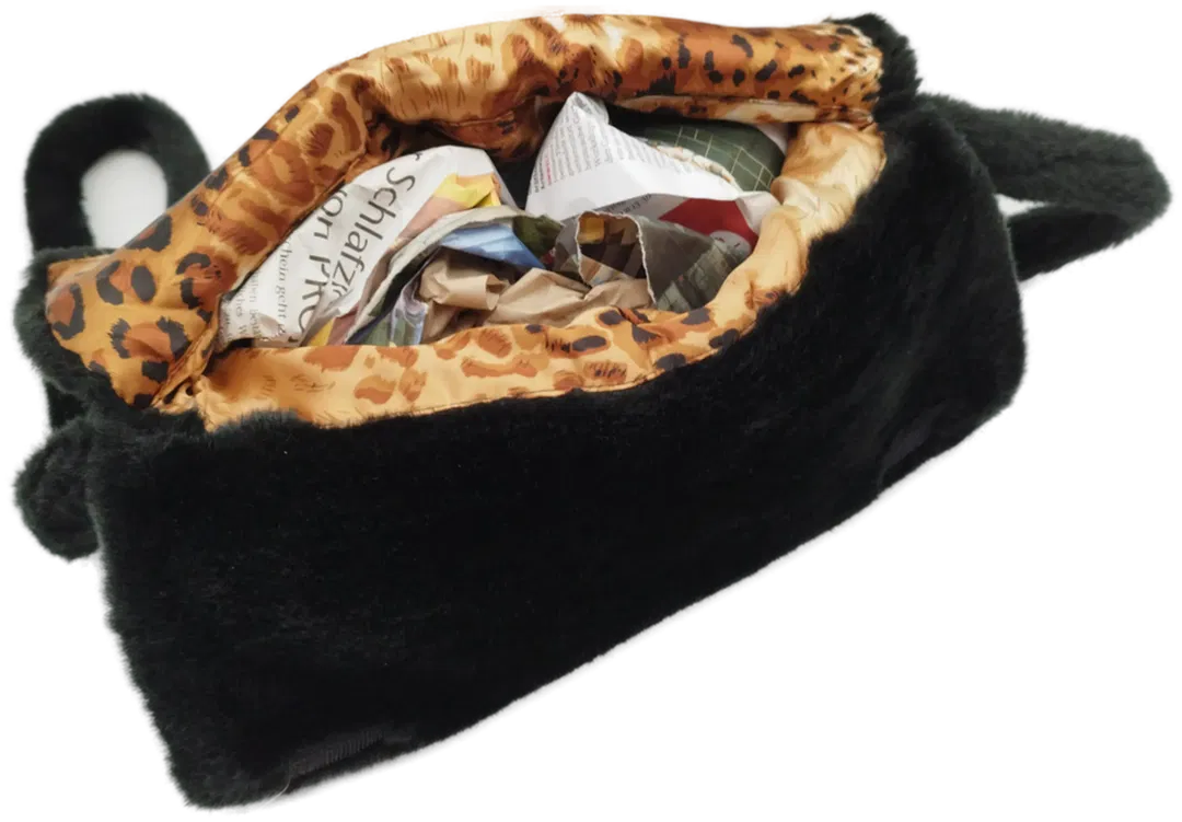 POMPÖÖS Faux Fur Tasche von Glööckler - mit Handwärme-Bereich - Bild 1