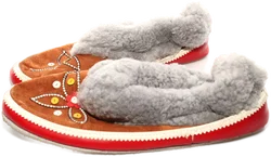 Warme Mokassins Hausschuhe Gr. 23 – Echtfell gefüttert, Handarbeit, Blumenstickerei - Bild 2