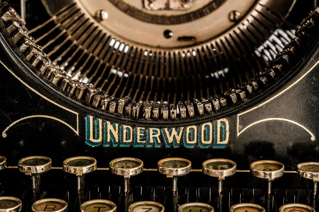Schreibmaschine Underwood Standard Typewriter Vintage – Bild 5