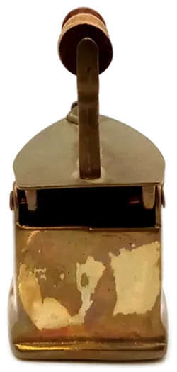Deko Bügeleisen Antik-Design aus Messing mit Holzgriff - Bild 5
