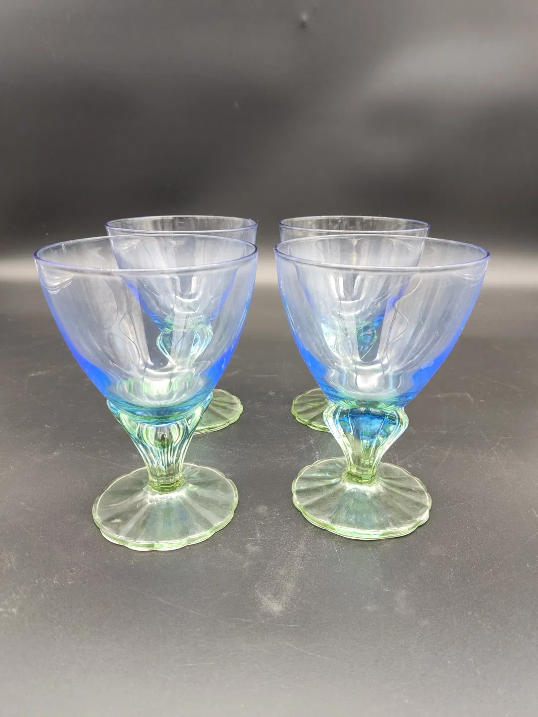 4 Stk. Eisbecher / Dessertgläser blau-grün-transparent - Bild 4