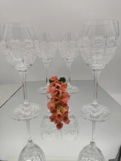 Kristall-Weingläser 4er-Set mit Schliffmuster | Tschechischer Vintage-Schatz - Bild 1