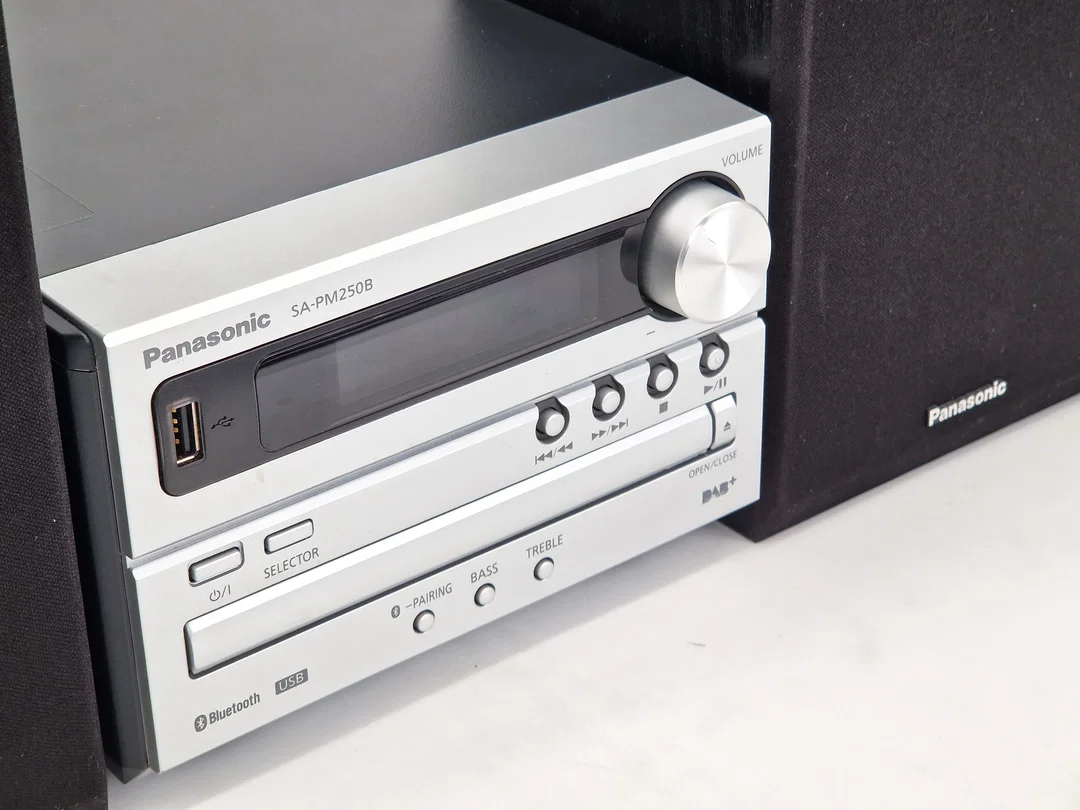 Panasonic SC-PM250B Micro HiFi System (DAB+, Bluetooth, CD, USB) – Schwarz/Silber – Bild 2