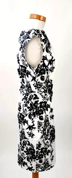 Damenkleid weiß mit schwarzen Blumen - Gr. 38  - Bild 3