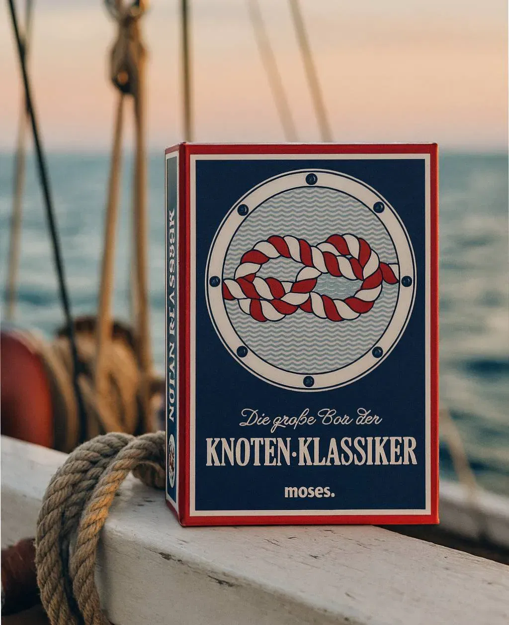 Die große Box der Knoten-Klassiker – Tobias Bungter, moses. Verlag 2013, 50 Karten + 2 Schnüre - Bild 1