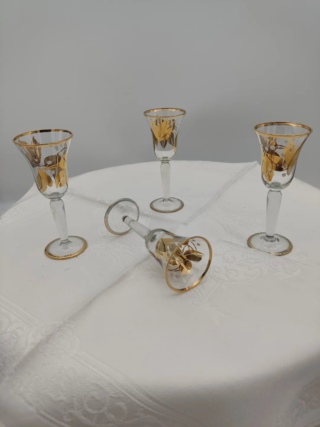 Schnapsgläser 4er-Set Goldrand, Blättermuster  | Vintage-Glanz – Bild 6