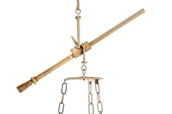 Goldene DIY Balkenwaage mit Mercedesstern - Bild 2