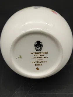 Kleine Blumenvase der Marke Wedgwood 