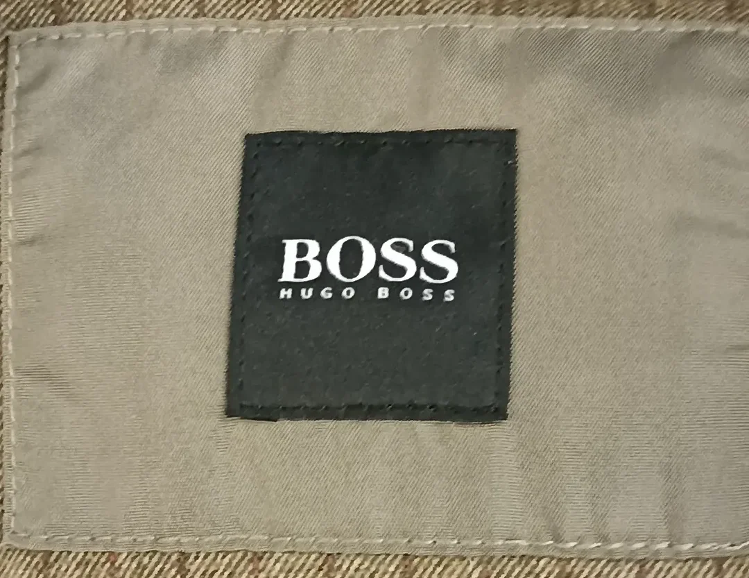 Hugo Boss Herrenjacke olivgrün Gr. 54 – Bild 3