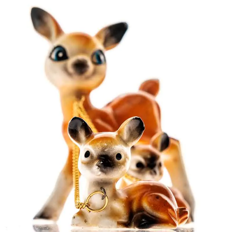 Keramik Reh Bambi mit zwei Kitze und Kettchen – Bild 3