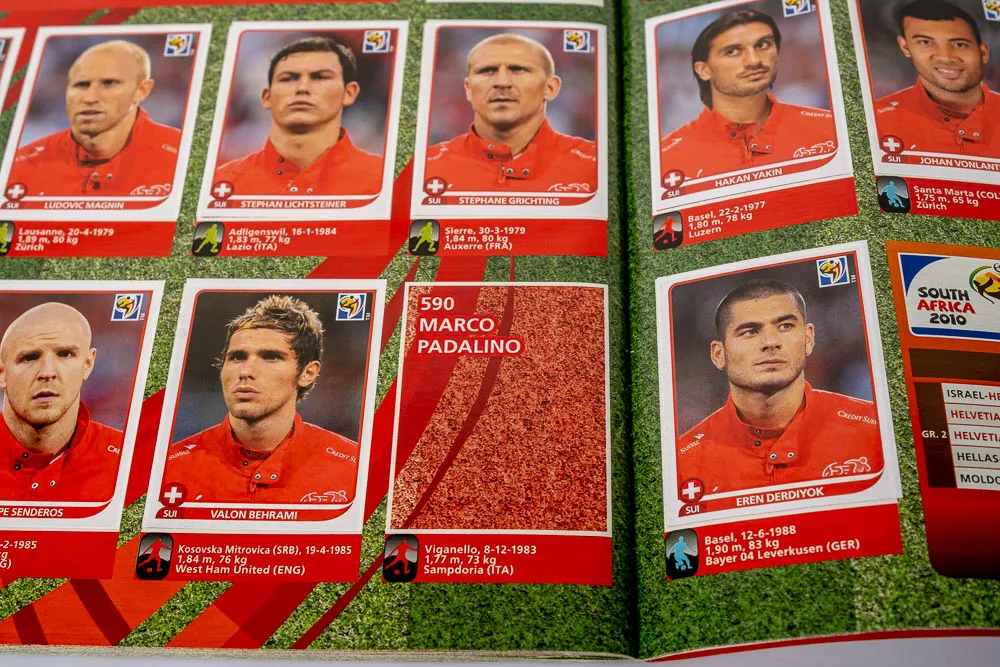 Panini WM 2010 Südafrika Sammelalbum fast komplett – Bild 2