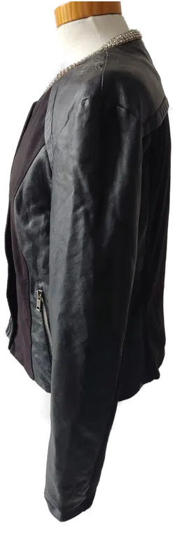 Laura Torelli Damen Kunstlederjacke mit Stoffeinsatz - schwarz mit Strasssteinen am Kragen - Gr.: 36 - Bild 3
