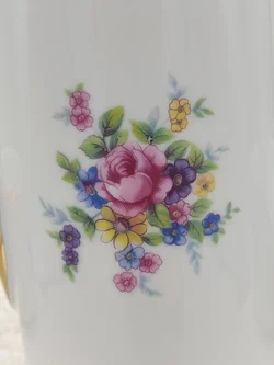  Porzellan-Teeservice mit Kanne & Milchkännchen, Goldrand | Vintage-Charme - Bild 18