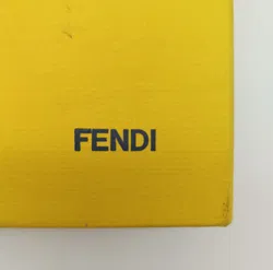 Fendi Geldtasche inkl. Stoff-Täschchen mit Etikett - Bild 5