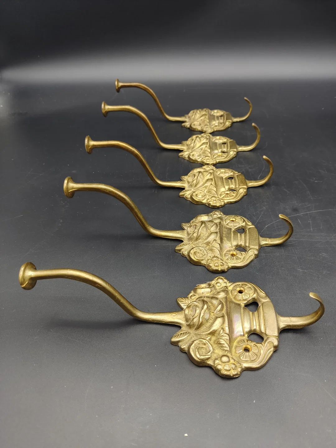 5er-Set Vintage Garderobenhaken aus Messing – Bild 3