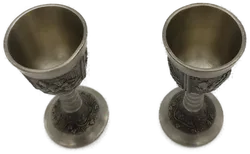 Edle Schnapsstamperl aus Zinn, langer Hals, reich verziert, 2 Stück - Bild 3