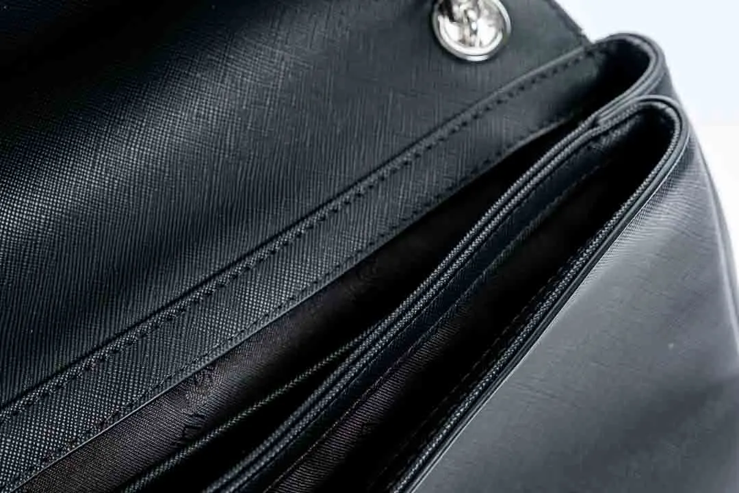 Calvin Klein RE-LOCK Schultertasche schwarz – Bild 5