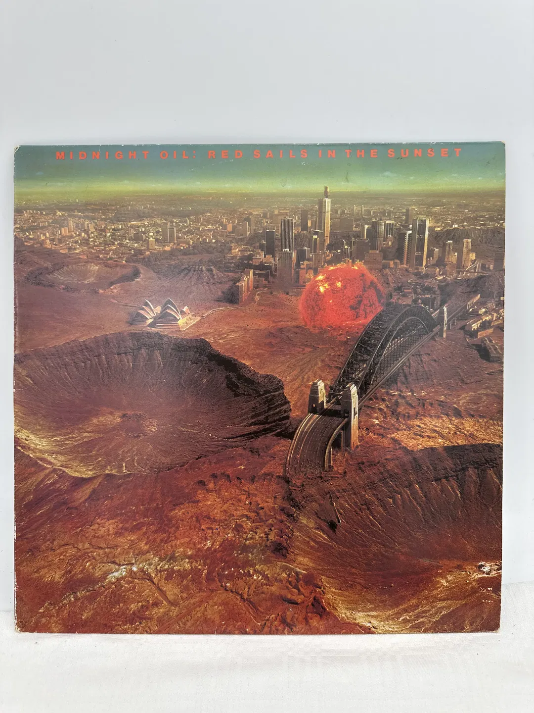 Langspielplatte - Midnight Oil - Red Sails In The Sunset - Bild 1