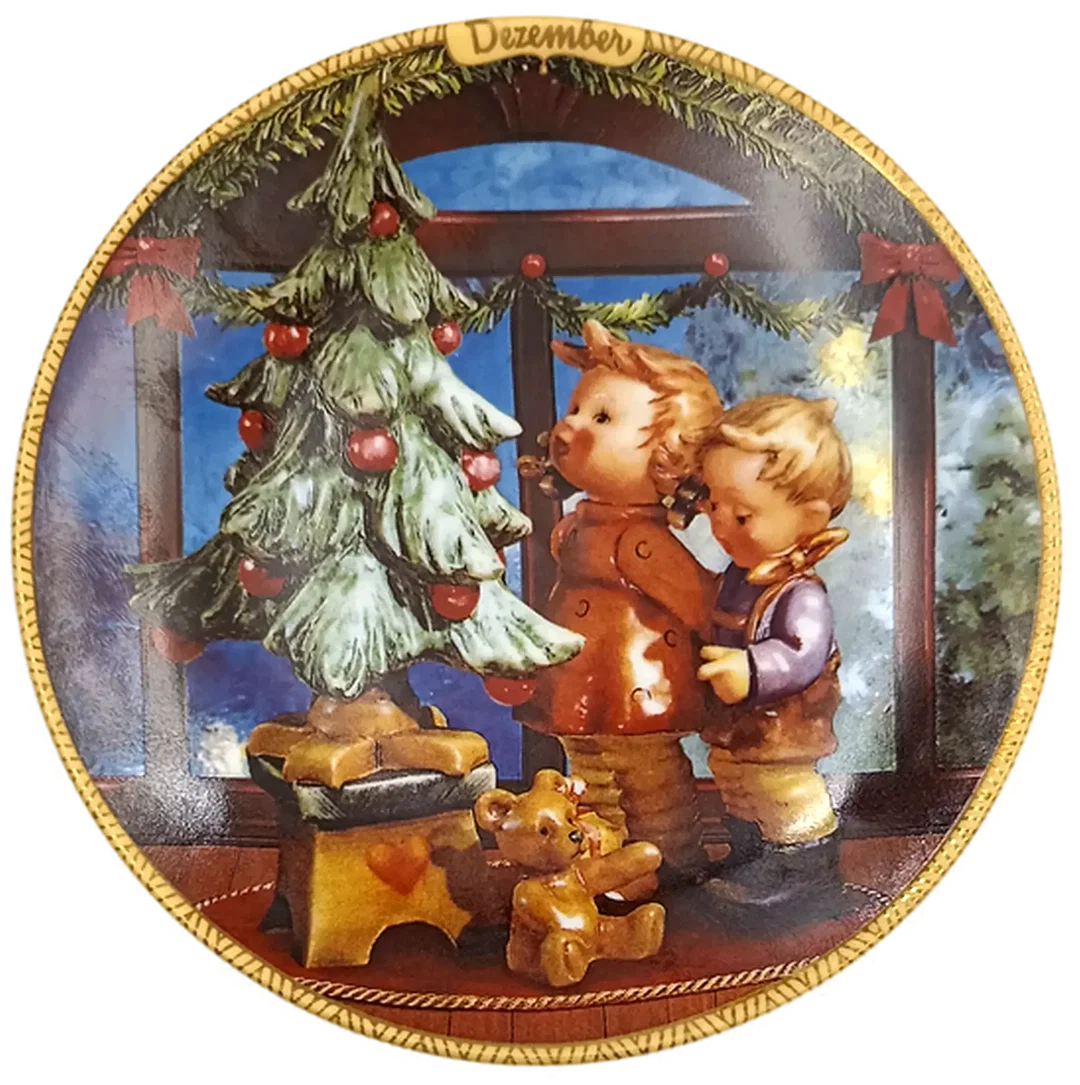Sammelteller „Kindheitsfreuden der Jahreszeiten“ von M.I. Hummel - Dezember (Teller A 1274) – Bild 1