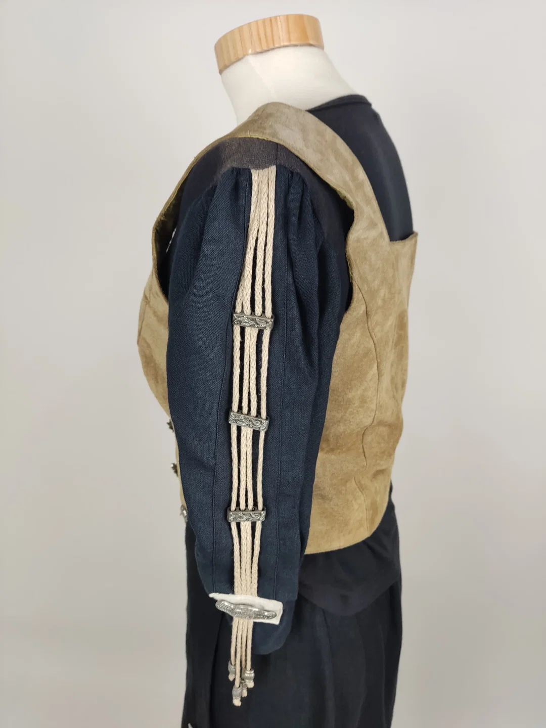 Trachtenkleid 3tlg., schwarz/braun mit Dekor, Größe S – Bild 5