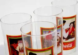 Coca-Cola 125 Jahre Werbe-Sammelbecher im Vintage-Stil (4Stück) - Bild 3