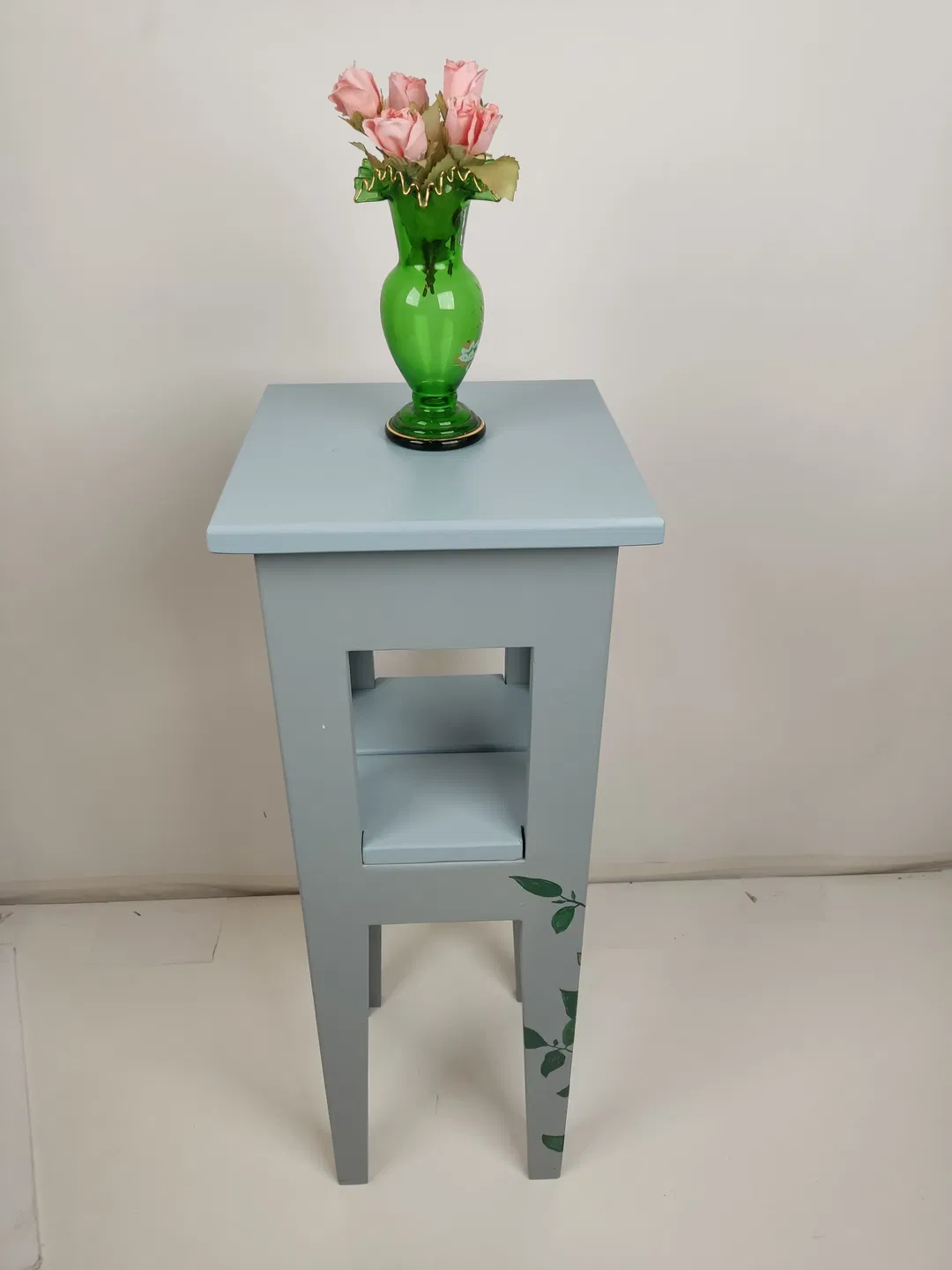 Blumentischchen mit Ranke - Bild 1