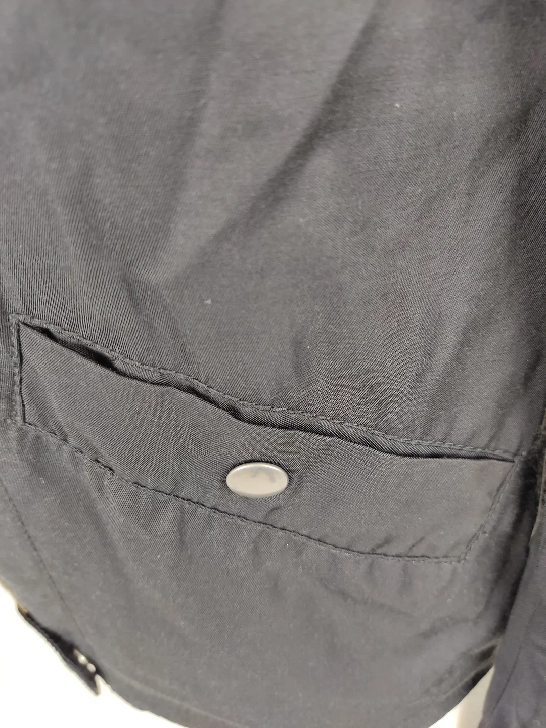 Jacke "H&M", langarm mit kleinen Stehkragen, schwarz, mit Zipp und Absteppung, Größe 36 – Bild 5