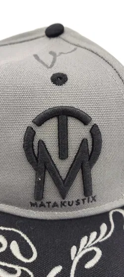 Schildkappe Matakustix mit Autogrammen - Bild 5