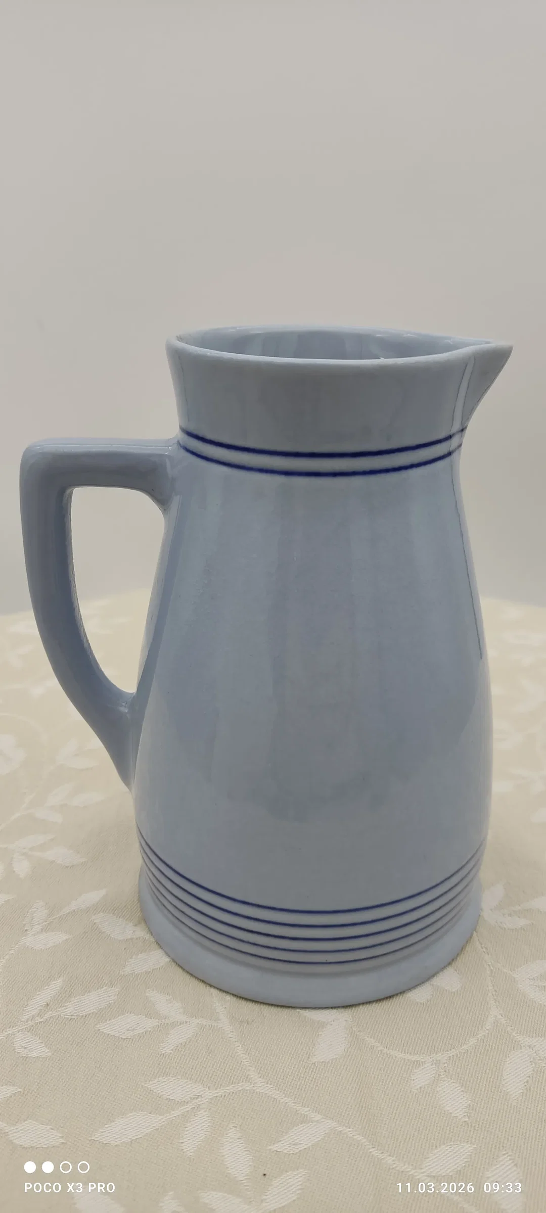 Lilien Porzellan Kanne, Höhe 14,6cm | Zeitloser Porzellan-Klassiker – Bild 2