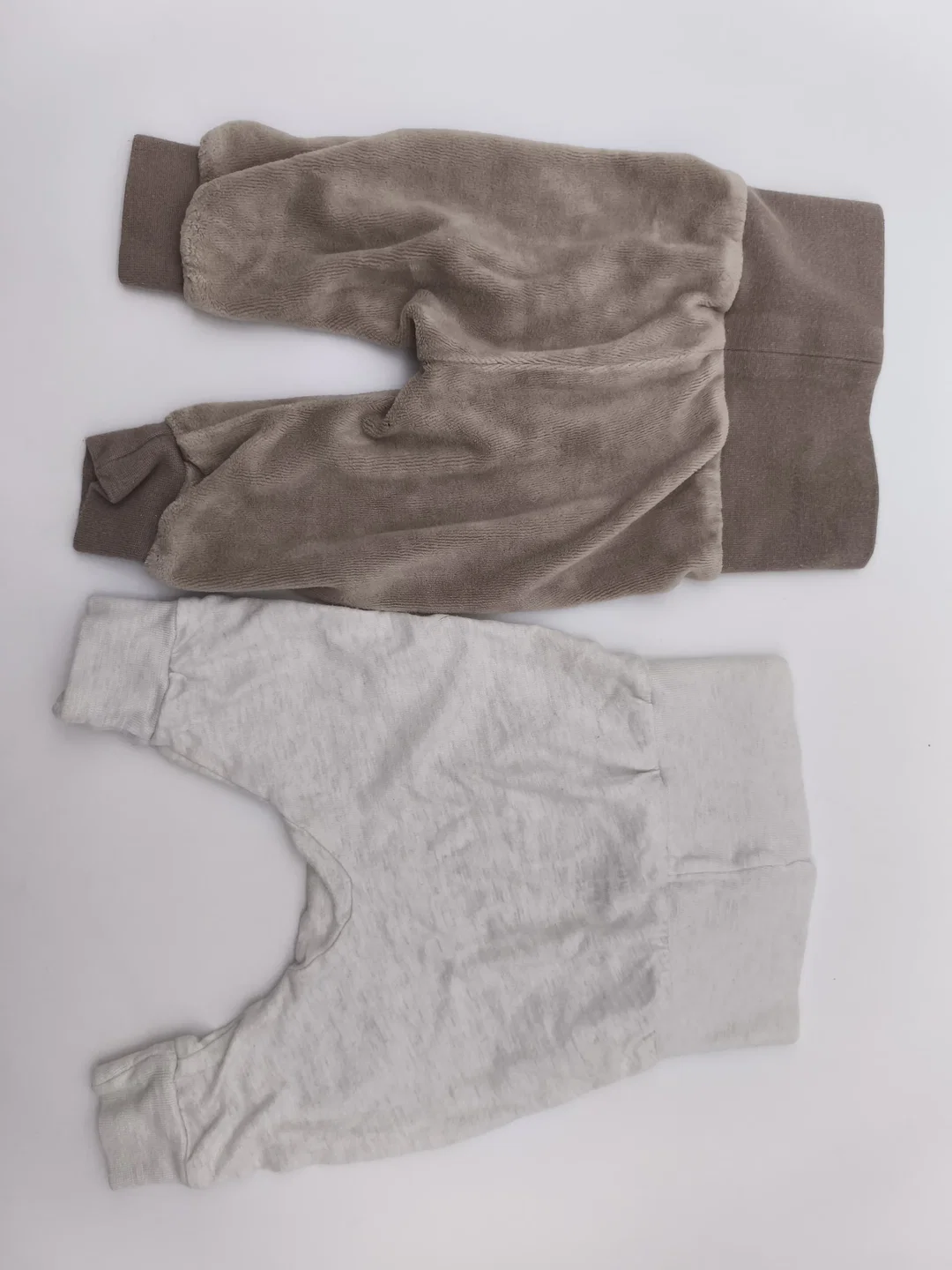 2er Set H&M Hosen, Babies, Gr. 50 – Bild 2