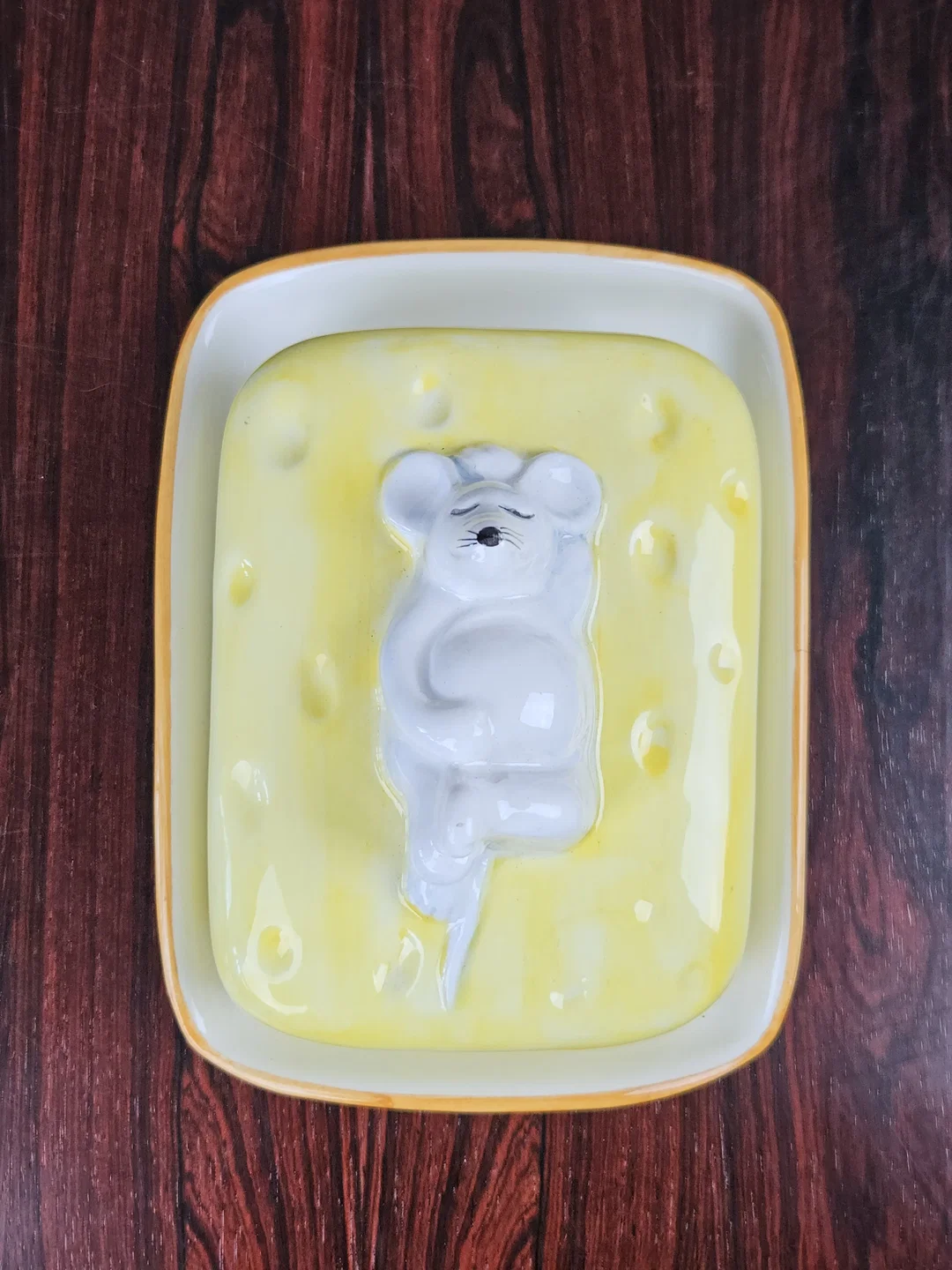 Keramik-Butterdose mit Maus auf Käse – Bild 1