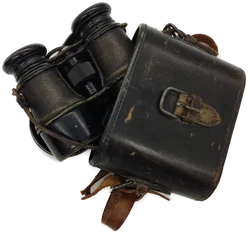 Altes Fernglas mit Ledertasche und Riemen – Vorschau 2
