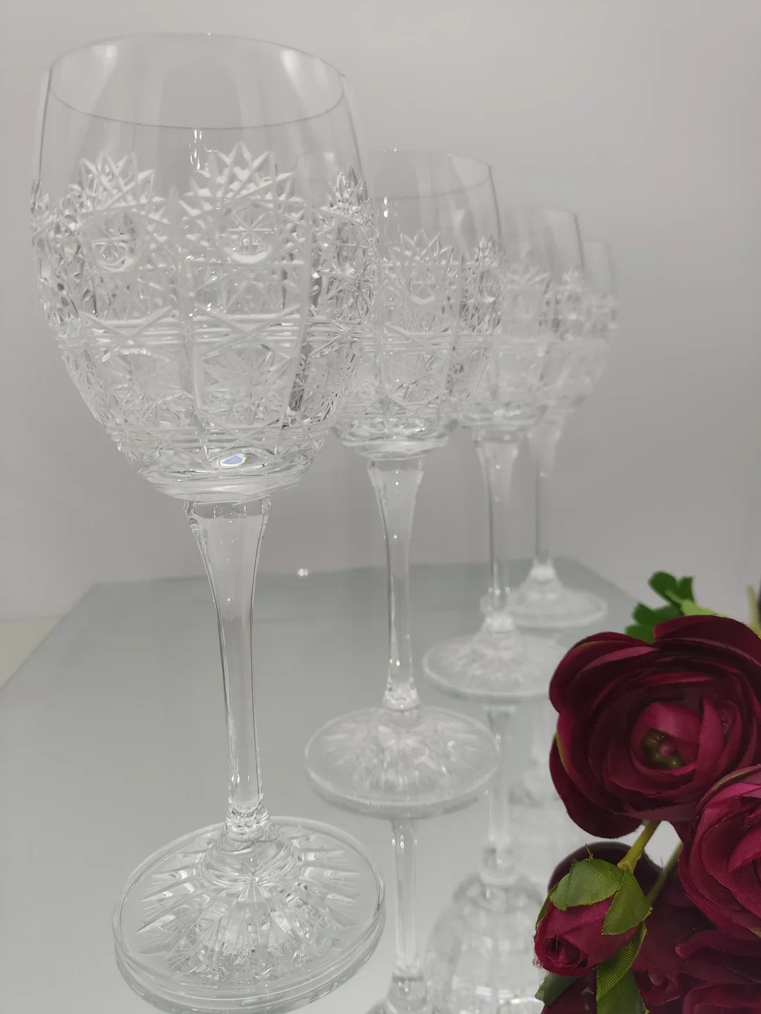 Kristall-Weingläser 4er-Set mit Schliffmuster | Tschechischer Vintage-Schatz – Bild 4
