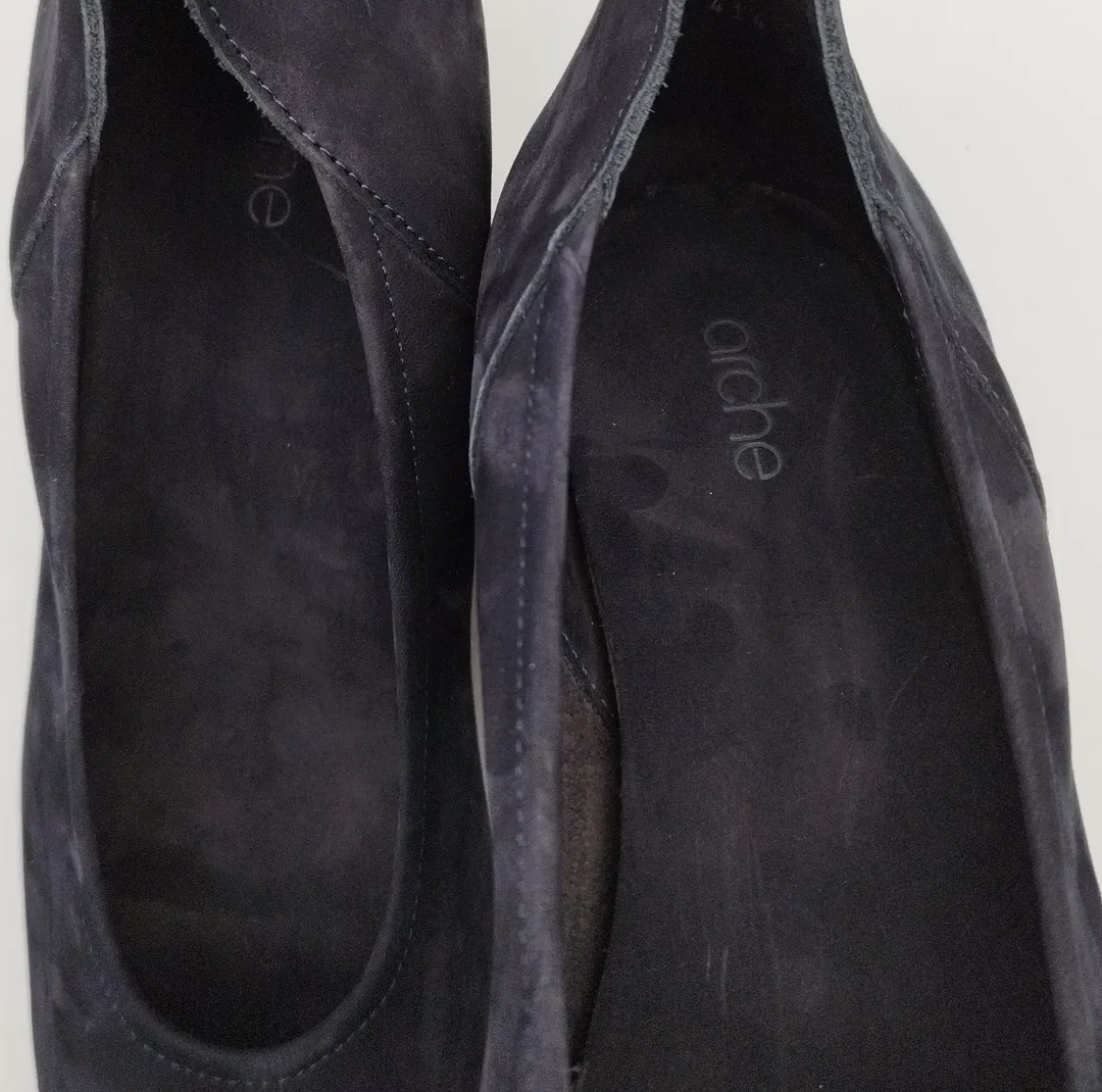 Arche Pumps Keilabsatz Leder Gr.41 Nachtblau | Business & Party – Bild 3