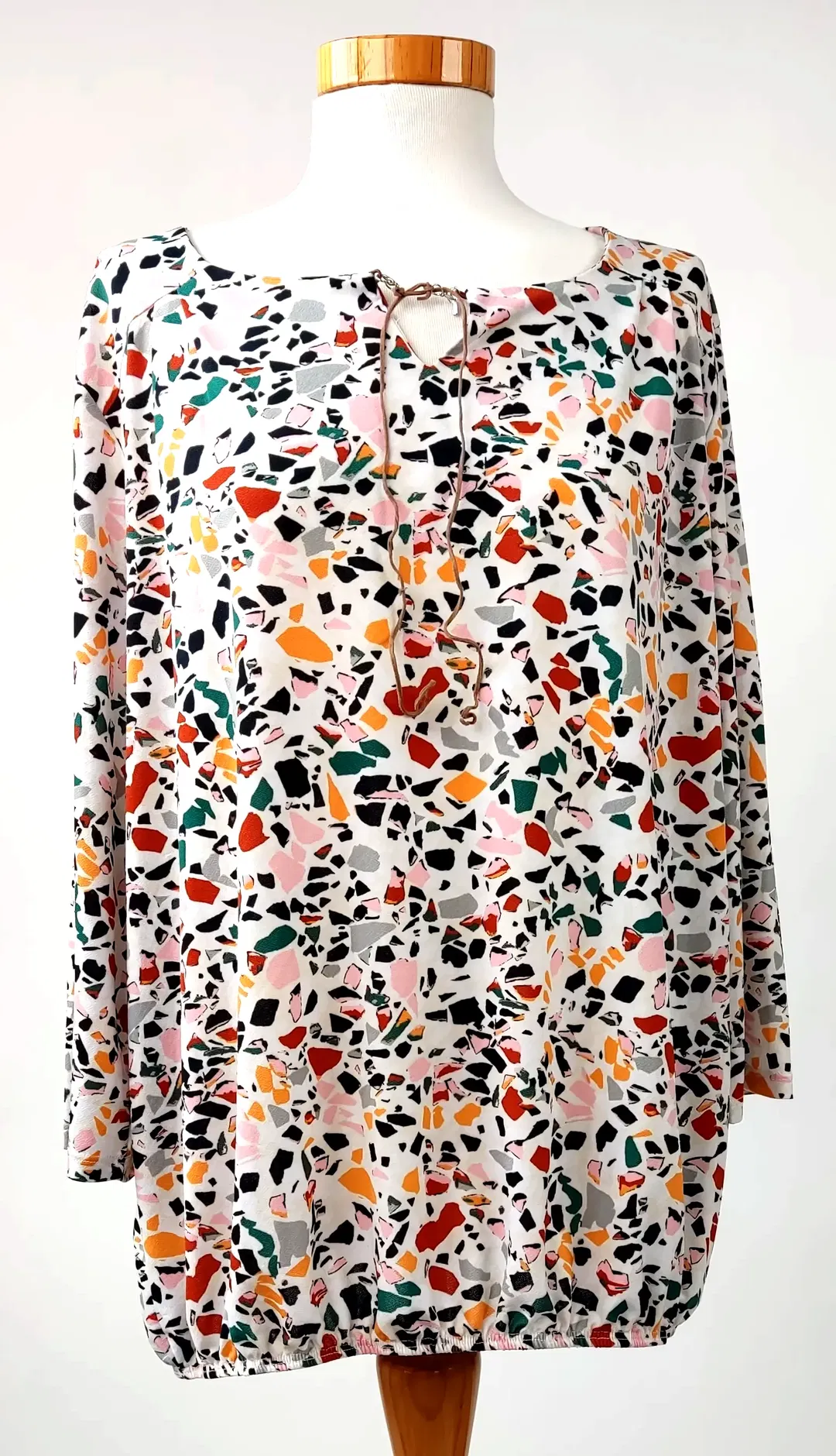 Damen Oberteil gemustert -  ca. Gr. 44 - Bild 1