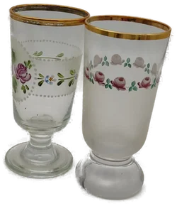 Böhmischer Fussbecher mit Emaille-Malerei - Bild 3