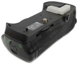 Nikon MB-D10 Batteriegriff für D300 und D700  - Bild 2
