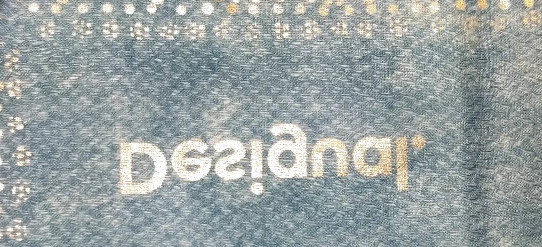 Desigual Damen Tuch hellblau mit silbernen Akzenten – Bild 2
