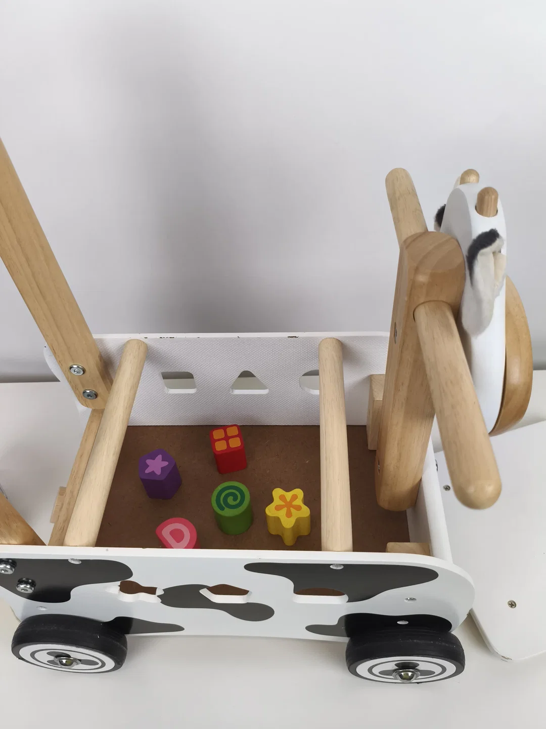 I´m Toy, Lauflernwagen und Rutschauto "Kuh" – Bild 3