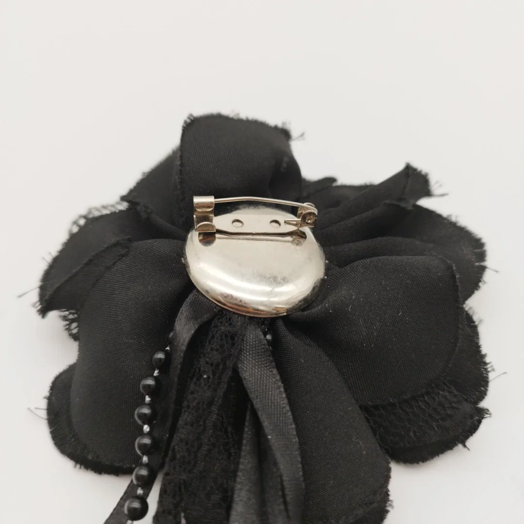 Schwarze Blumen-Brosche - ca. 37cm insgesamt  – Bild 5