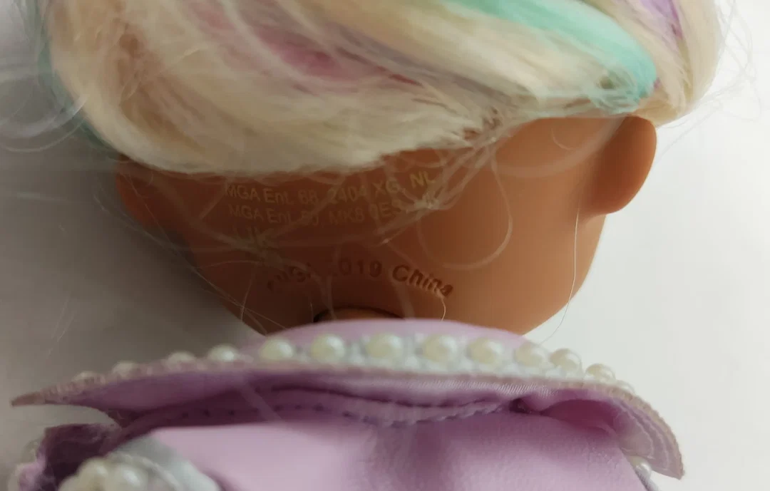 MGA "Rainbow High" Puppen Konvolut 3 Stück – Bild 7