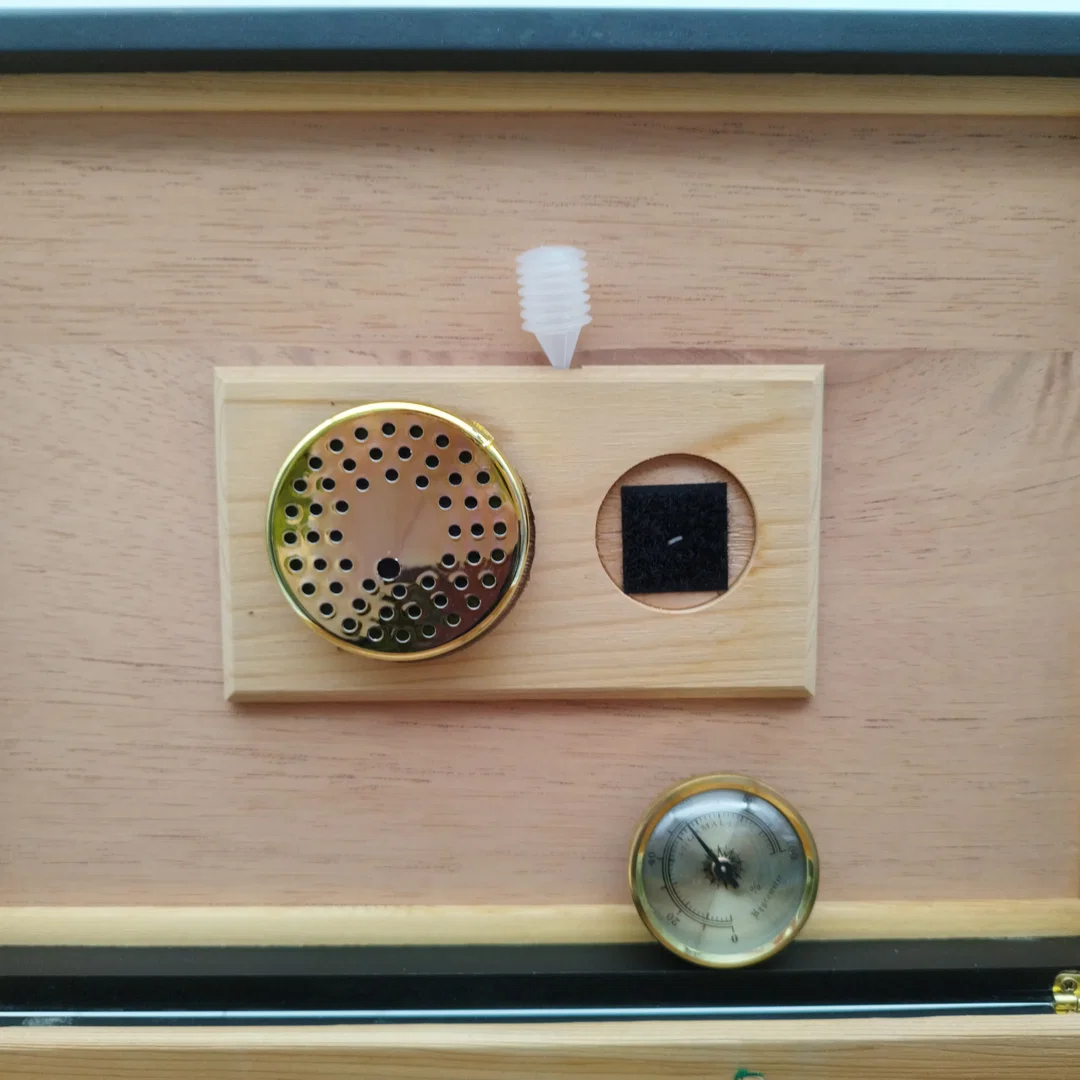 Humidor: Zur Lagerung v. Zigarren - inkl. Hygrometer & Befeuchter – Bild 4