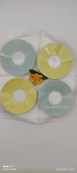 Lilien Porzellan Untersetzer 4er | Charmant Gebraucht - Bild 3