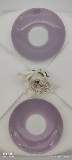 Lilien Porzellan Kaffee-Untersetzer 2er Helllila | Retro-Schatz - Bild 1