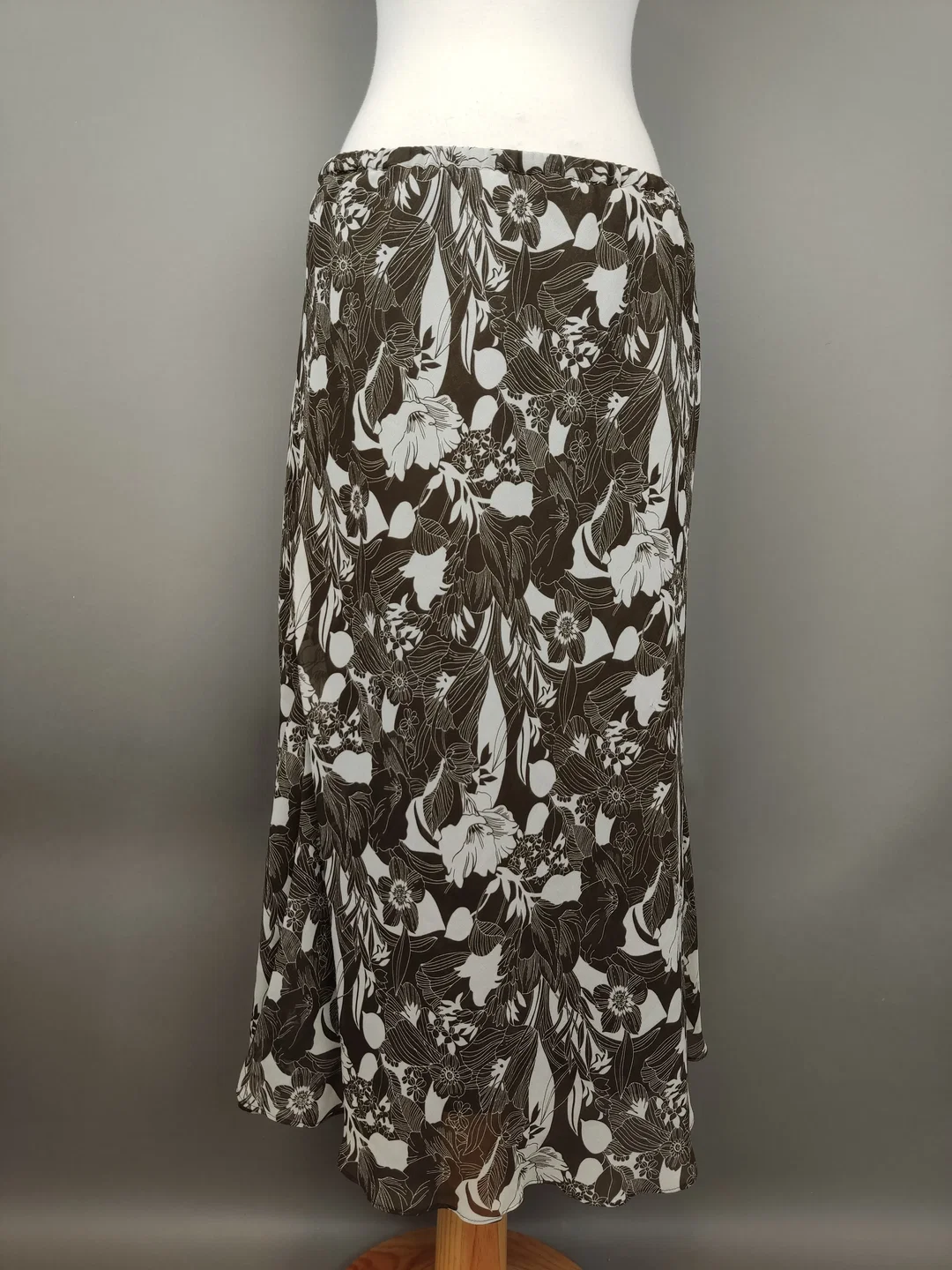 MADELEINE Seidenrock braun mit Blumenmuster - XL/42 – Bild 3